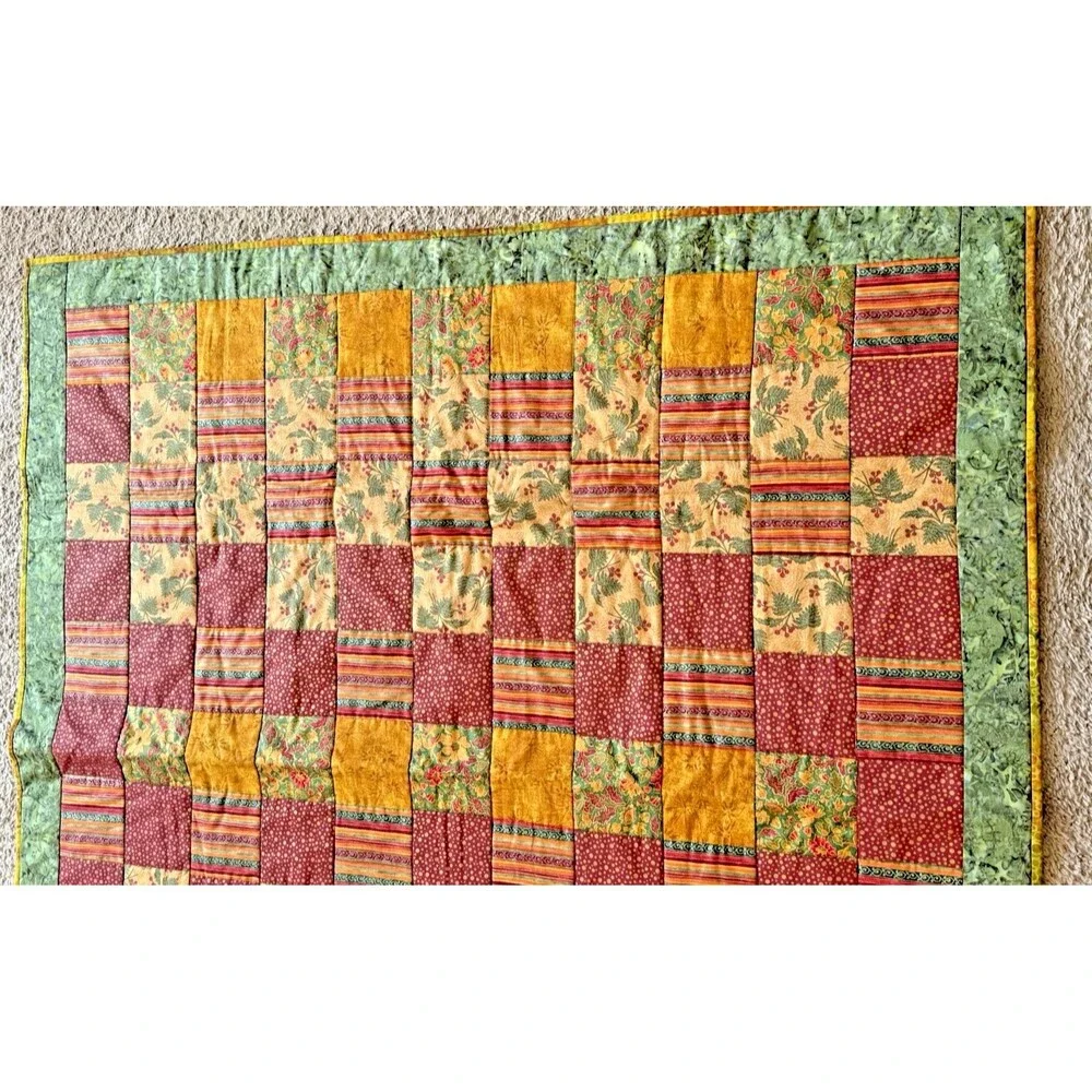 Vintage Handmade Patchwork Quilt Christmas Lap Blanket/Throw Fall/Harvest 48”
